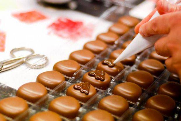 CHOCOLATE TƯƠI – MÓN QUÀ NGHỆ THUẬT TỪ CÁC CHOCOLATIER