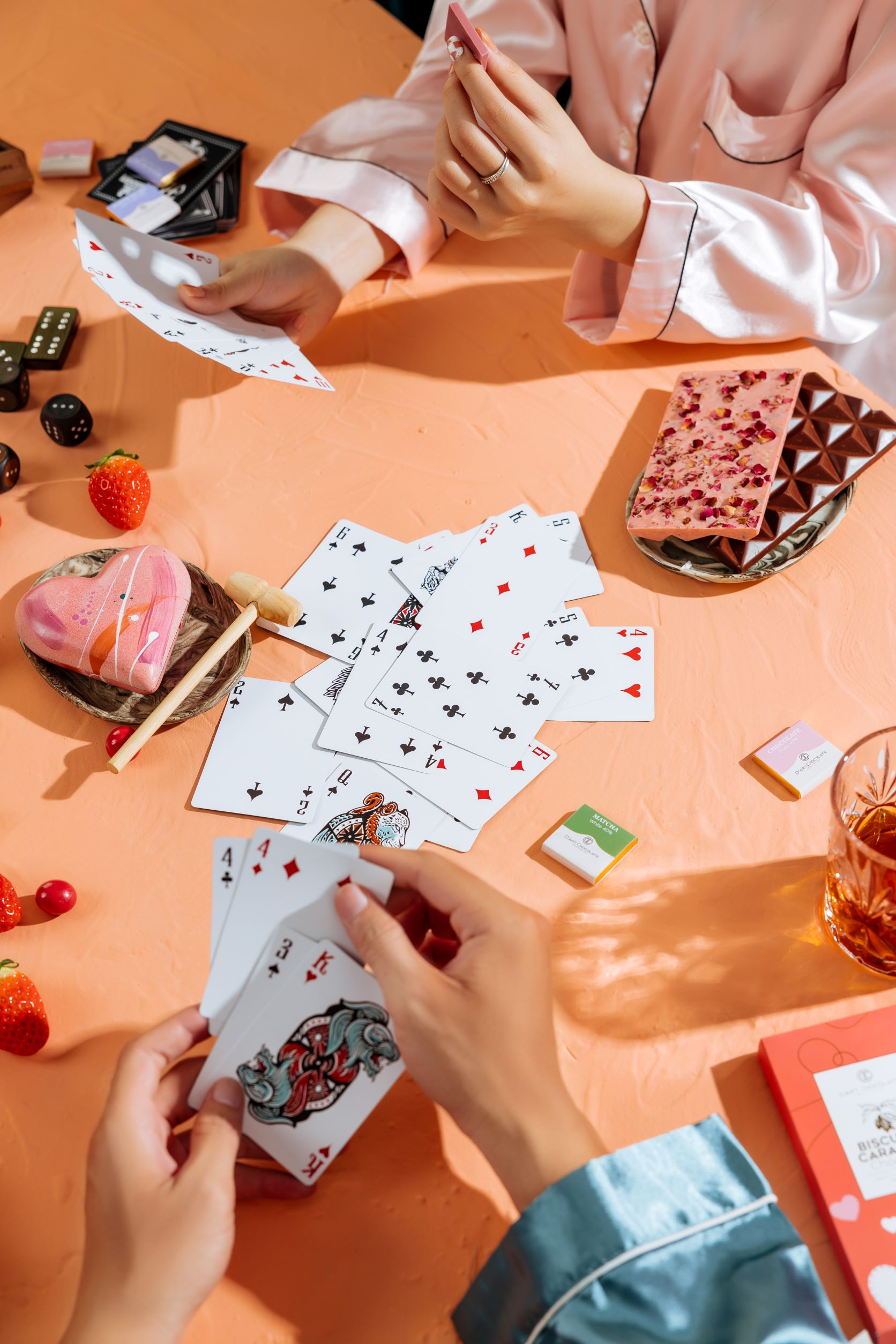 BST Quà Tặng Valentine - LOVE IS A GAMBLE