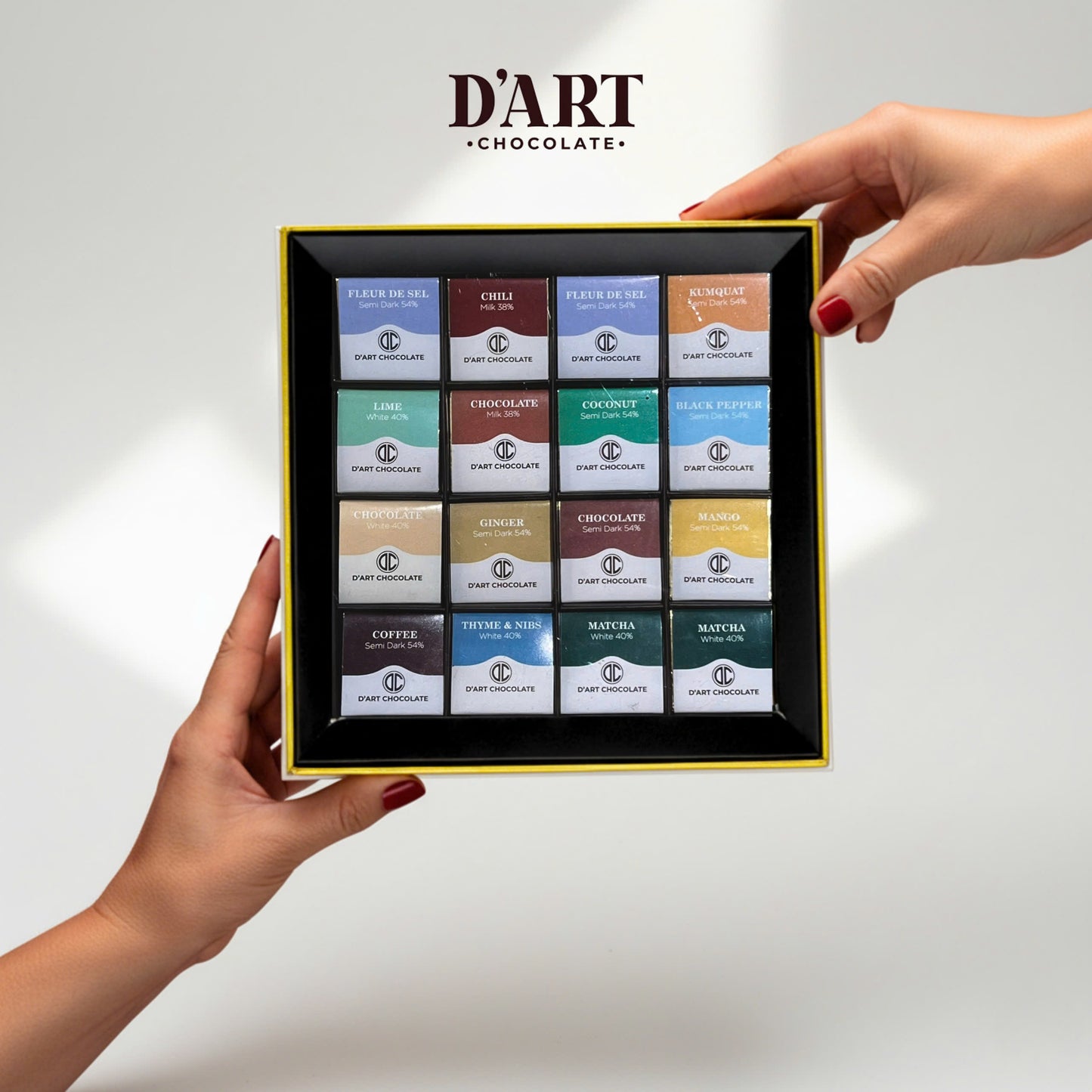 Hộp Socola 16 Viên Neapolitans